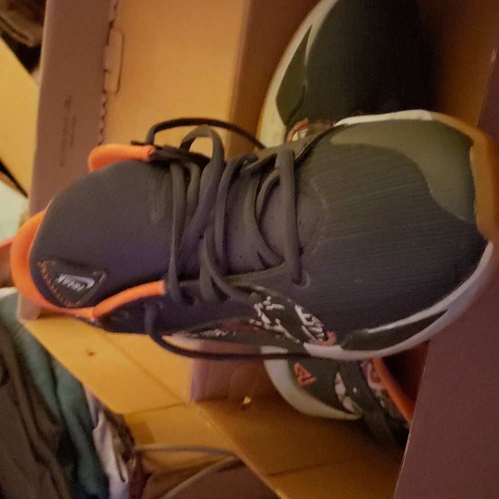 Nike zoom freak 2 size 7 y